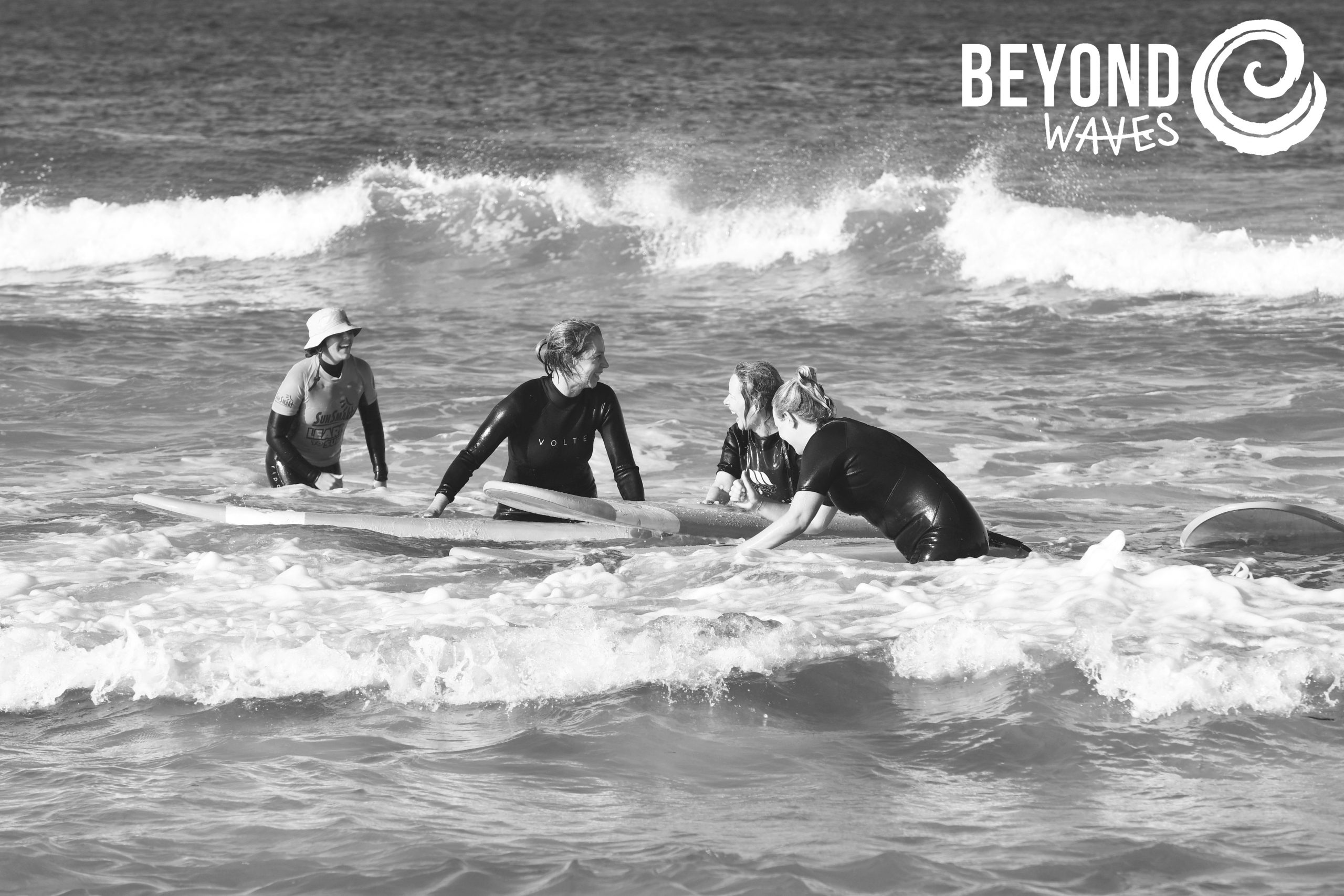 BEYOND WAVES Surfing WA Surf School